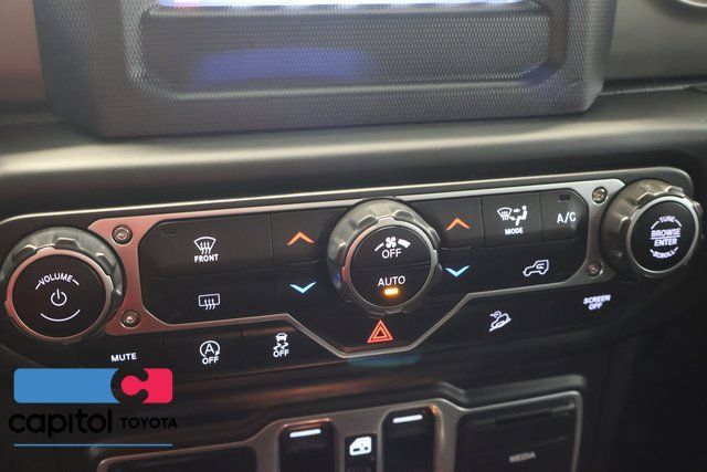 Used 2018 Jeep Wrangler Unlimited Sport S AWD/4WD image 19