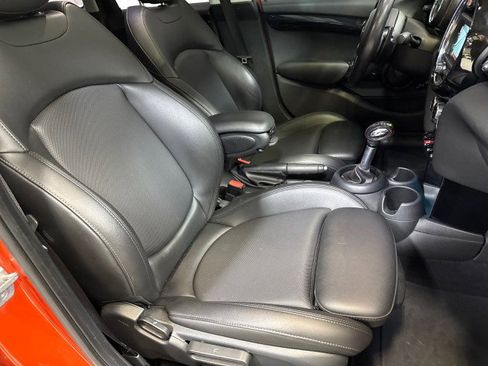 Used 2019 MINI Cooper S w/ Premium Package image 55