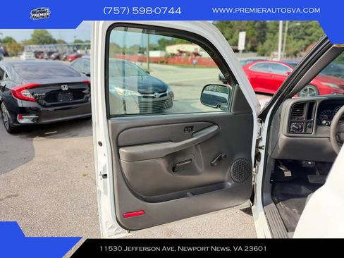 Used 2006 GMC Sierra 1500 W/T RWD image 12