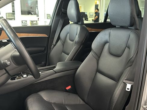 Used 2023 Volvo XC90 B6 Plus w/ Protection Package AWD/4WD image 23