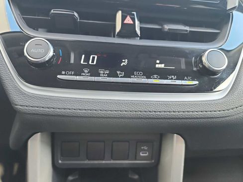 Used 2024 Toyota Corolla Cross LE image 20