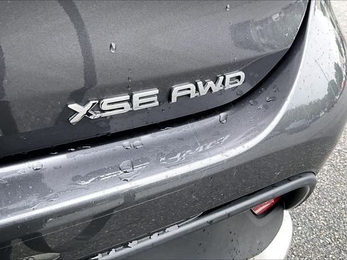 Used 2023 Toyota Highlander XSE AWD/4WD image 10