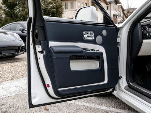 Used 2019 Rolls-Royce Ghost image 60