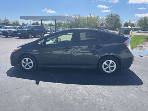 Used 2012 Toyota Prius Three w/ Solar Roof Pkg FWD image 7