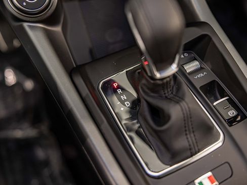 New 2025 Alfa Romeo Tonale w/ Premium Package image 29