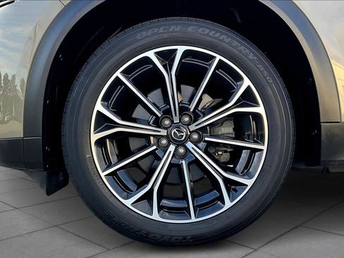 Used 2025 MAZDA CX-70 Plug-In Hybrid w/ Premium Pkg image 10