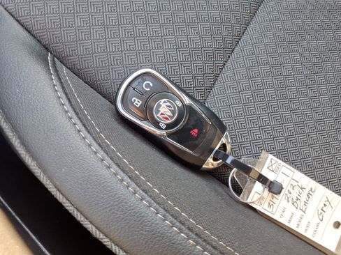 Used 2021 Buick Encore GX Preferred w/ Sport Touring Package FWD image 15