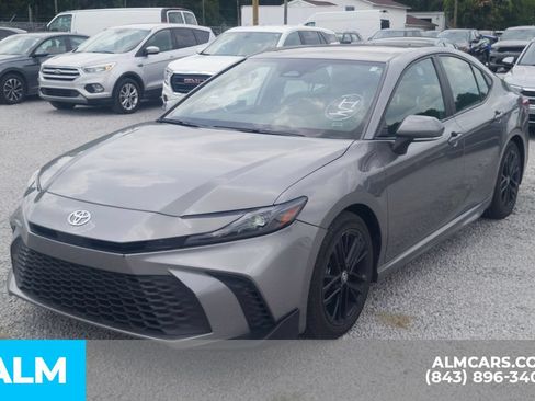 Used 2025 Toyota Camry SE FWD image 22