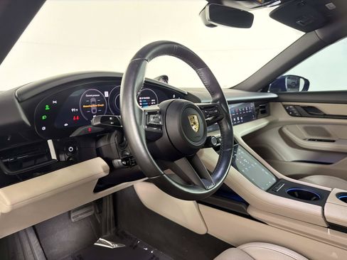 Used 2022 Porsche Taycan RWD image 36