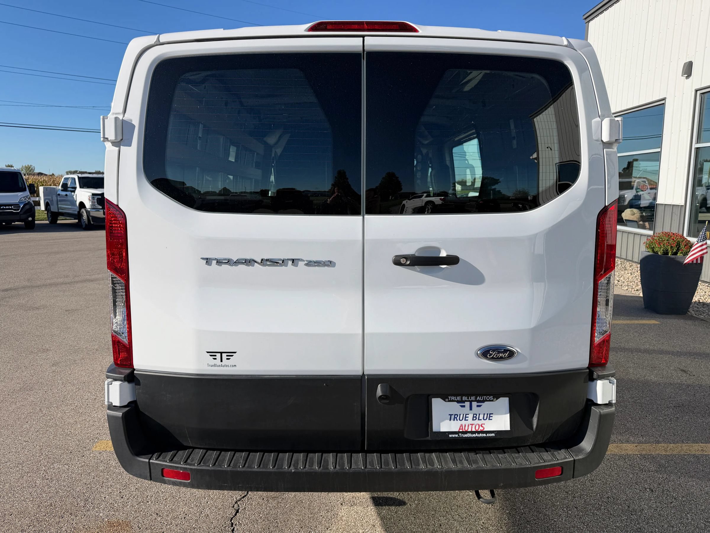 Used 2025 Ford Transit 250 Low Roof w/ Exterior Upgrade Package RWD image 7