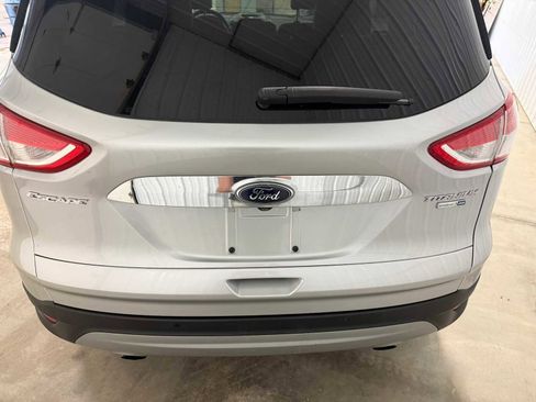 Used 2015 Ford Escape Titanium w/ Equipment Group 301A AWD/4WD image 16