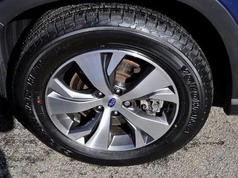 Used 2020 Subaru Ascent Premium w/ Convenience Package image 12