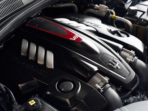 Used 2014 Maserati Quattroporte GTS RWD image 56