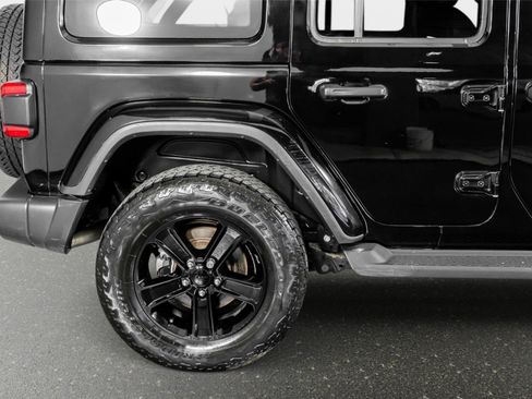 Used 2021 Jeep Wrangler Unlimited Sahara AWD/4WD image 8