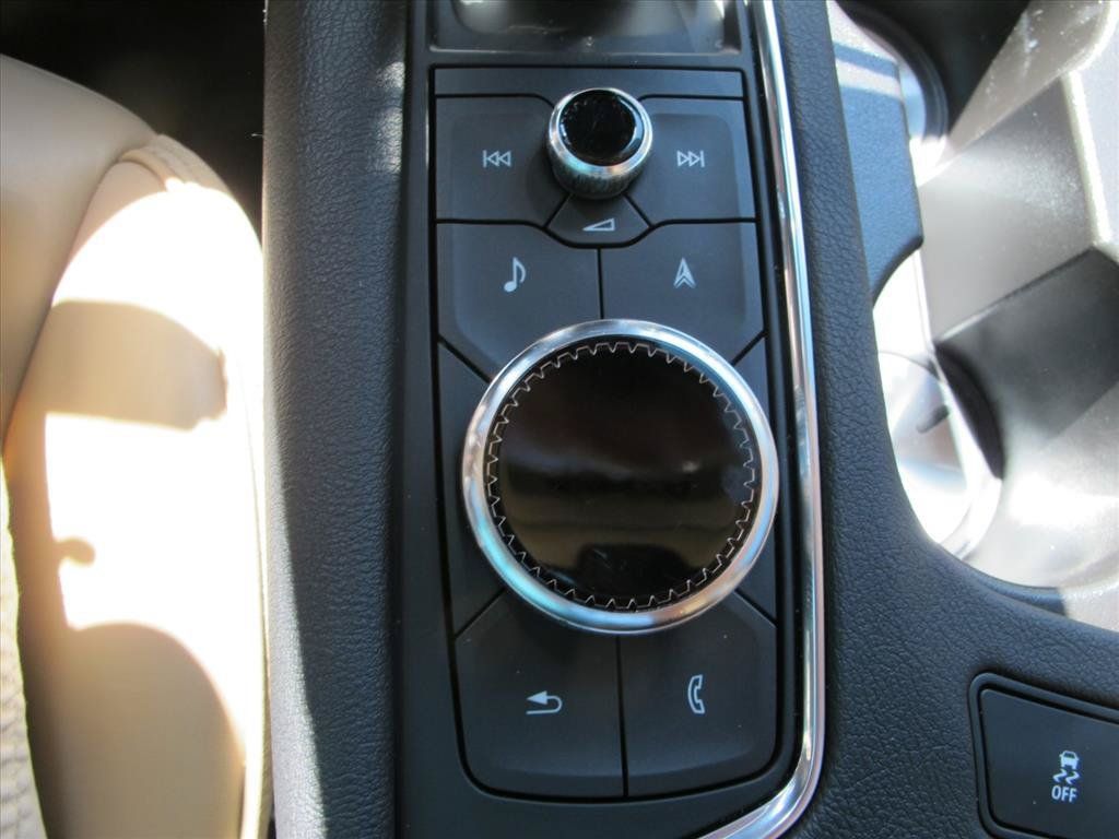 Used 2023 Cadillac XT6 Premium Luxury w/ Platinum Package FWD image 15