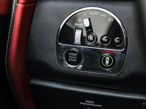 Used 2022 Rolls-Royce Cullinan image 64