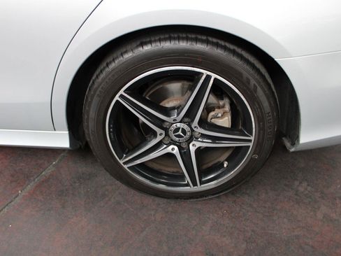 Used 2018 Mercedes-Benz E 300 image 12