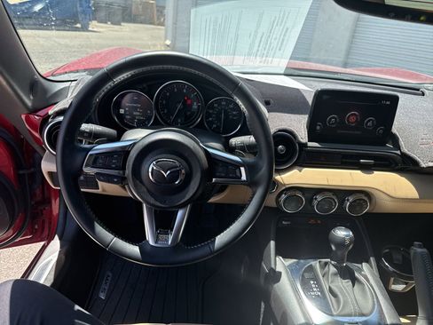 Used 2020 MAZDA MX-5 Miata RF Grand Touring RWD image 15
