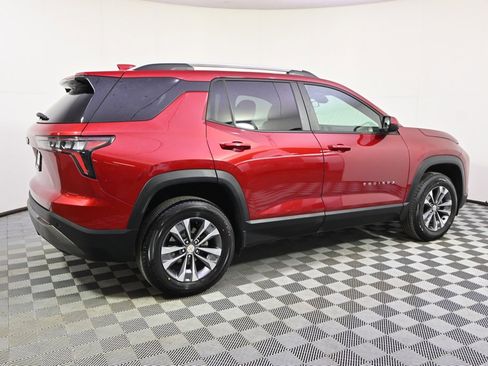 Used 2025 Chevrolet Equinox LT w/ Convenience Package II image 7