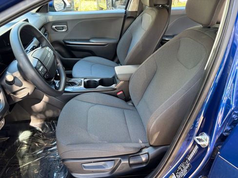 Used 2025 Kia K4 LXS image 21