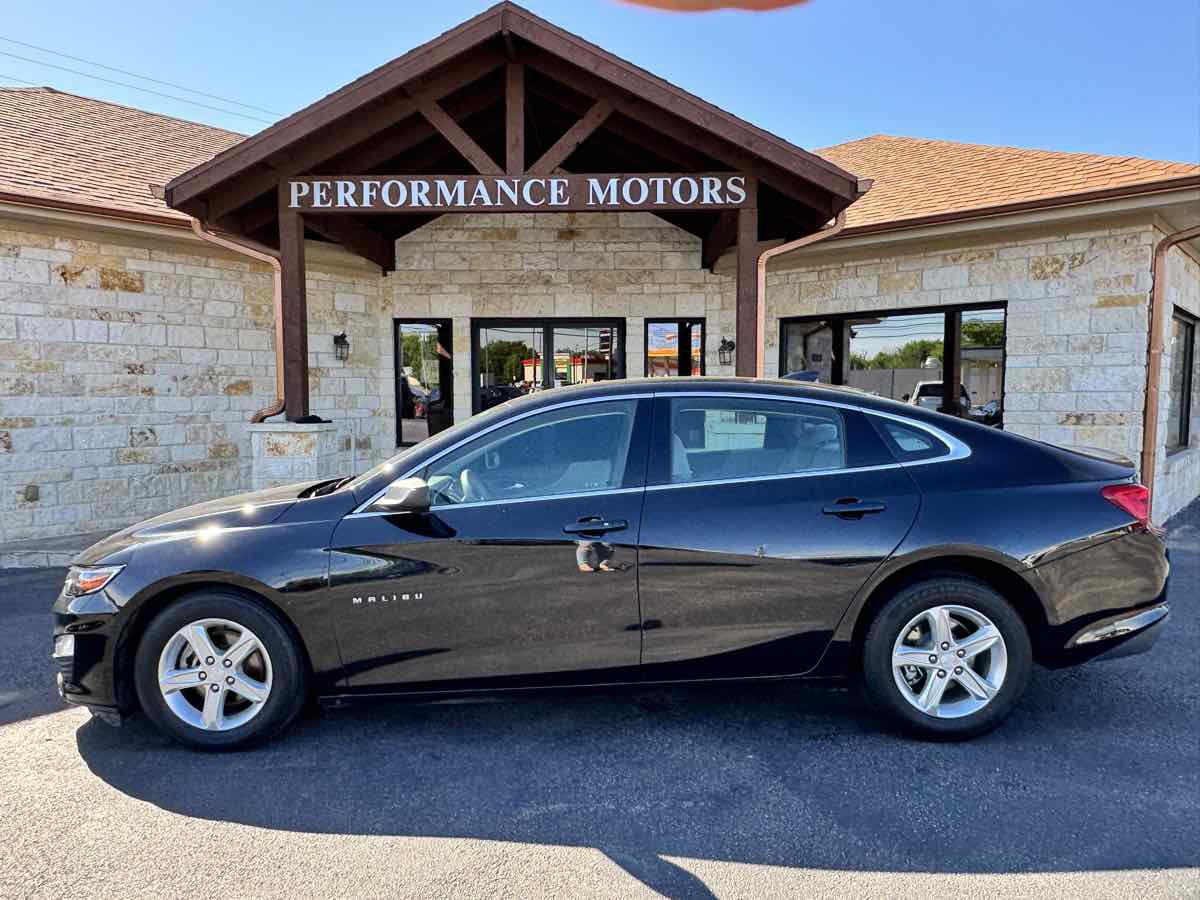 Used 2023 Chevrolet Malibu LS FWD image 2