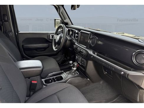 Used 2023 Jeep Wrangler Unlimited Sport image 23