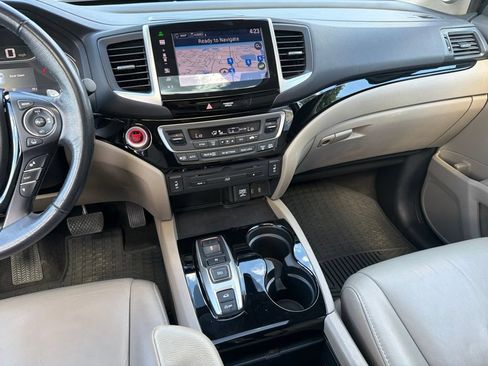 Used 2016 Honda Pilot Touring image 16
