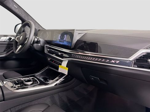 New 2027 BMW X7 xDrive40i AWD/4WD image 30