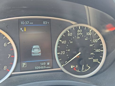 Used 2019 Nissan Sentra SV w/ Special Edition Package FWD image 9