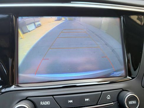 Used 2019 Buick Envision Essence FWD image 6