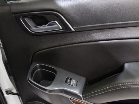 Used 2018 Chevrolet Suburban LT image 27