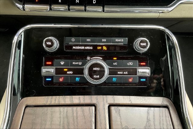 Used 2023 Lincoln Navigator L Reserve AWD/4WD image 17