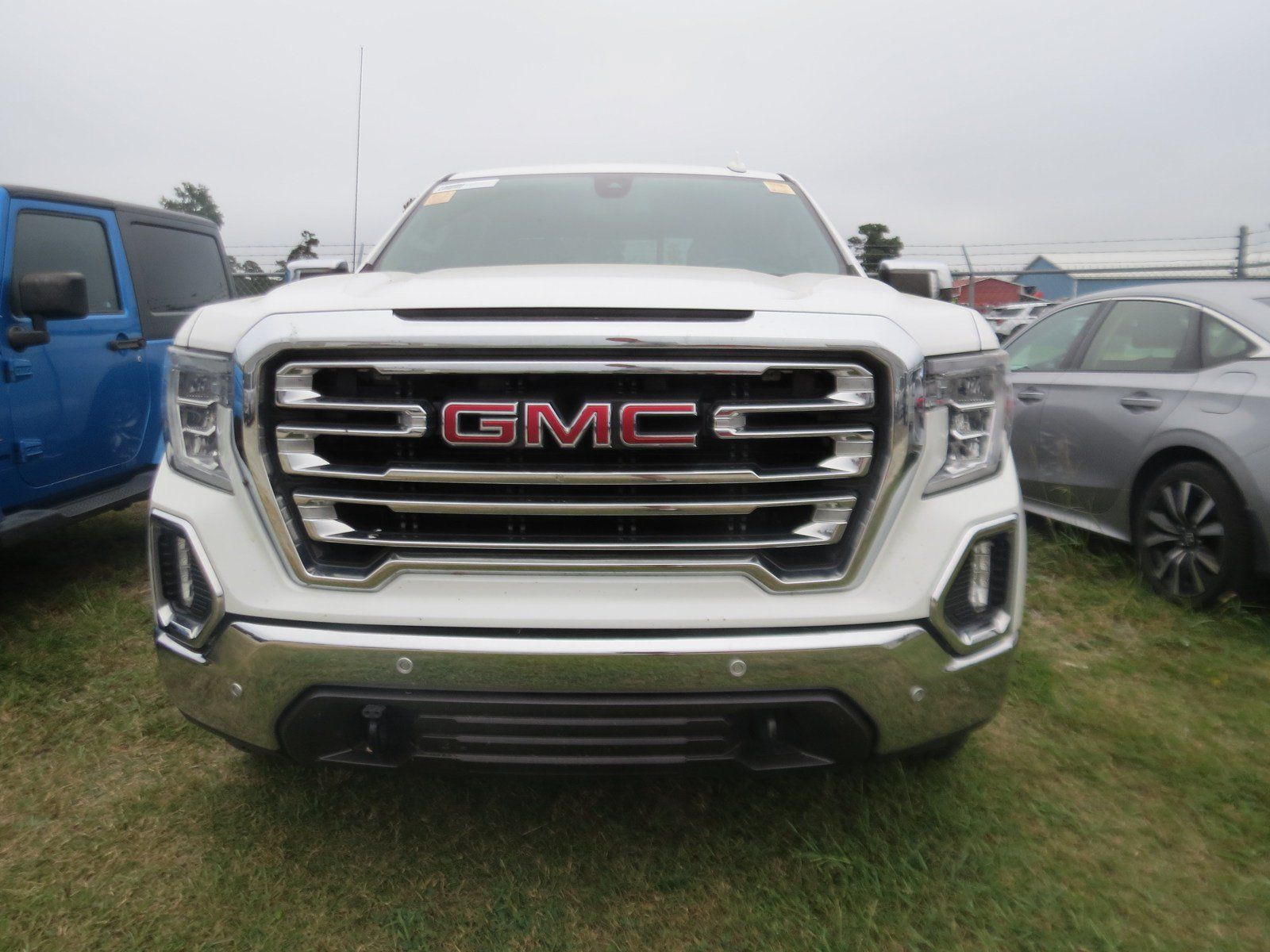 Used 2021 GMC Sierra 1500 SLT w/ SLT Premium Plus Package AWD/4WD image 3