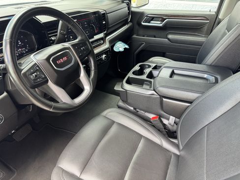 Used 2025 GMC Sierra 1500 SLT AWD/4WD image 9