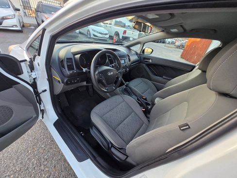 Used 2014 Kia Forte LX FWD image 20