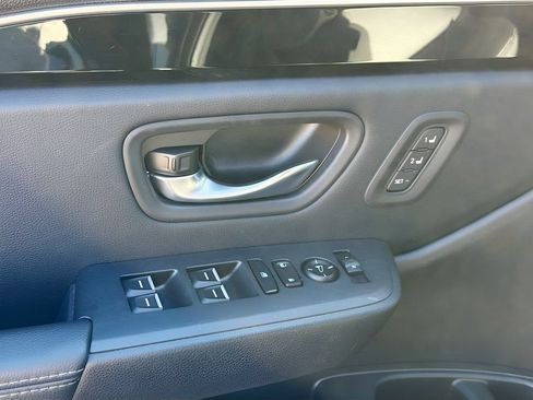Used 2024 Honda Pilot EX-L image 18