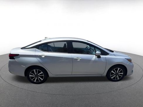Used 2025 Nissan Versa SV FWD image 16