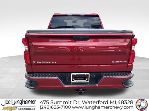 Used 2020 Chevrolet Silverado 1500 Custom w/ Custom Value Package AWD/4WD image 4