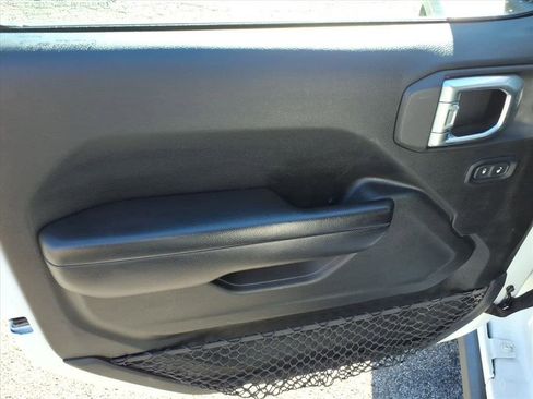 Used 2020 Jeep Wrangler Unlimited Sport image 22