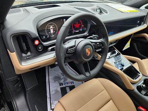 New 2026 Porsche Cayenne E-Hybrid image 4