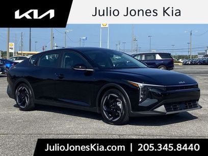 New 2026 Kia K4 EX