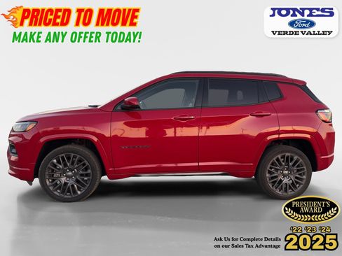 Used 2023 Jeep Compass Limited AWD/4WD image 2