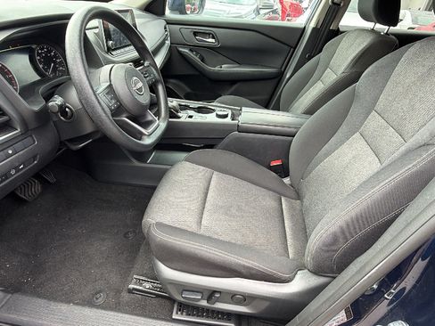 Used 2024 Nissan Rogue SV AWD/4WD image 16