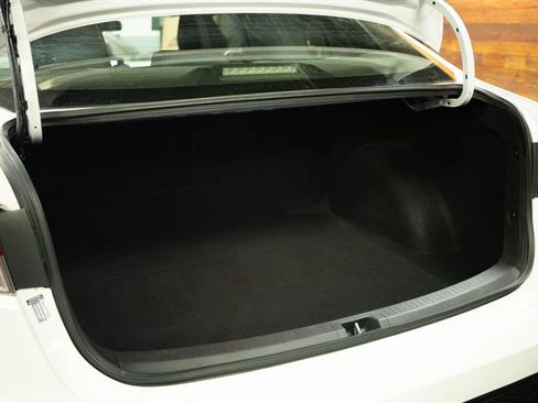 Used 2023 Toyota Corolla SE FWD image 7