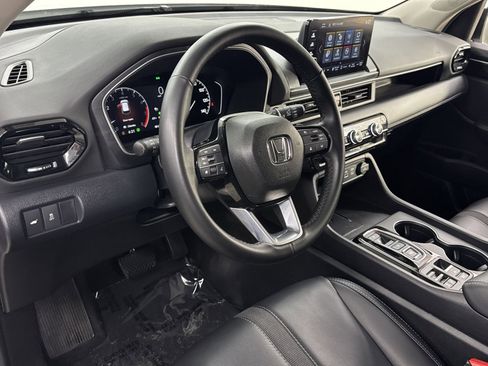 Used 2025 Honda Pilot EX-L image 7