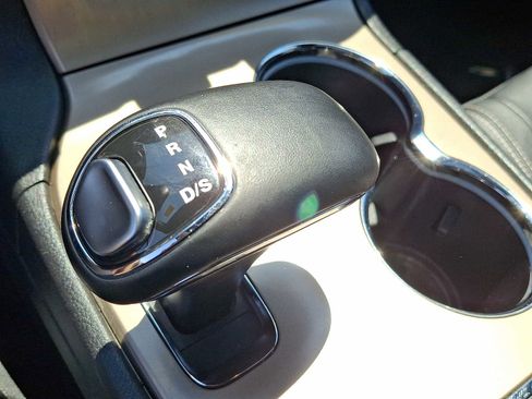 Used 2015 Jeep Grand Cherokee Limited AWD/4WD image 16