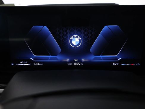 Used 2025 BMW X7 xDrive40i AWD/4WD image 17
