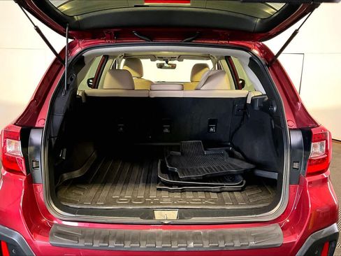 Used 2019 Subaru Outback 3.6R Limited AWD/4WD image 36