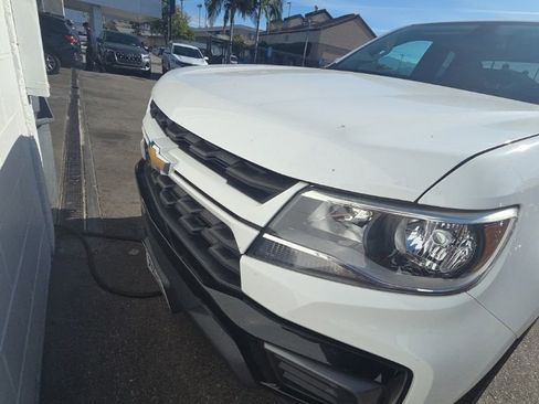 Used 2021 Chevrolet Colorado LT image 2