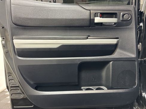 Used 2018 Toyota Tundra SR5 RWD image 18